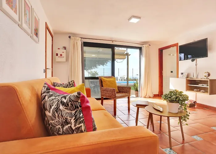 Private Heated Pool Apartment *