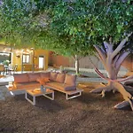 Private Heated Pool 아파트