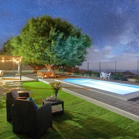 Private Heated Pool Apartment *