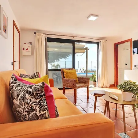 Private Heated Pool Apartment *