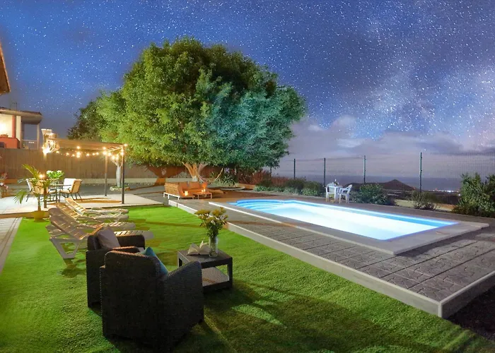 Private Heated Pool شقة *